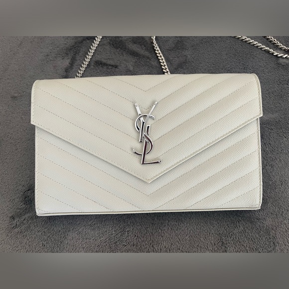 SOLD - AUTHENTIC YSL CLASSIC CASSANDRE CHAIN WALLET IN GRAIN DE POUDRE LEATHER - Picture 3 of 13